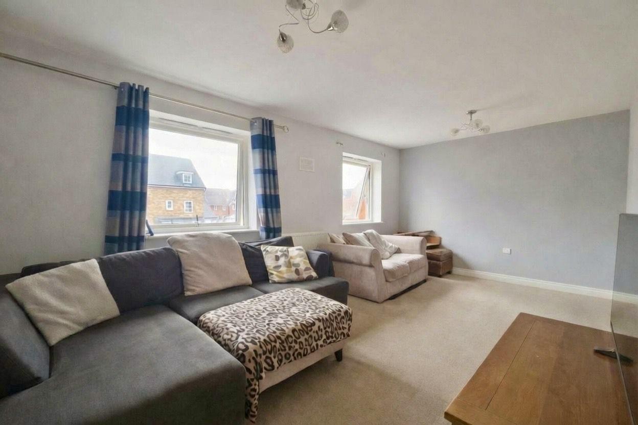 2 bed property in Newport Road, Milton Keynes
